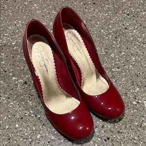 Jessica Simpson Red Patent Round Toe Heels